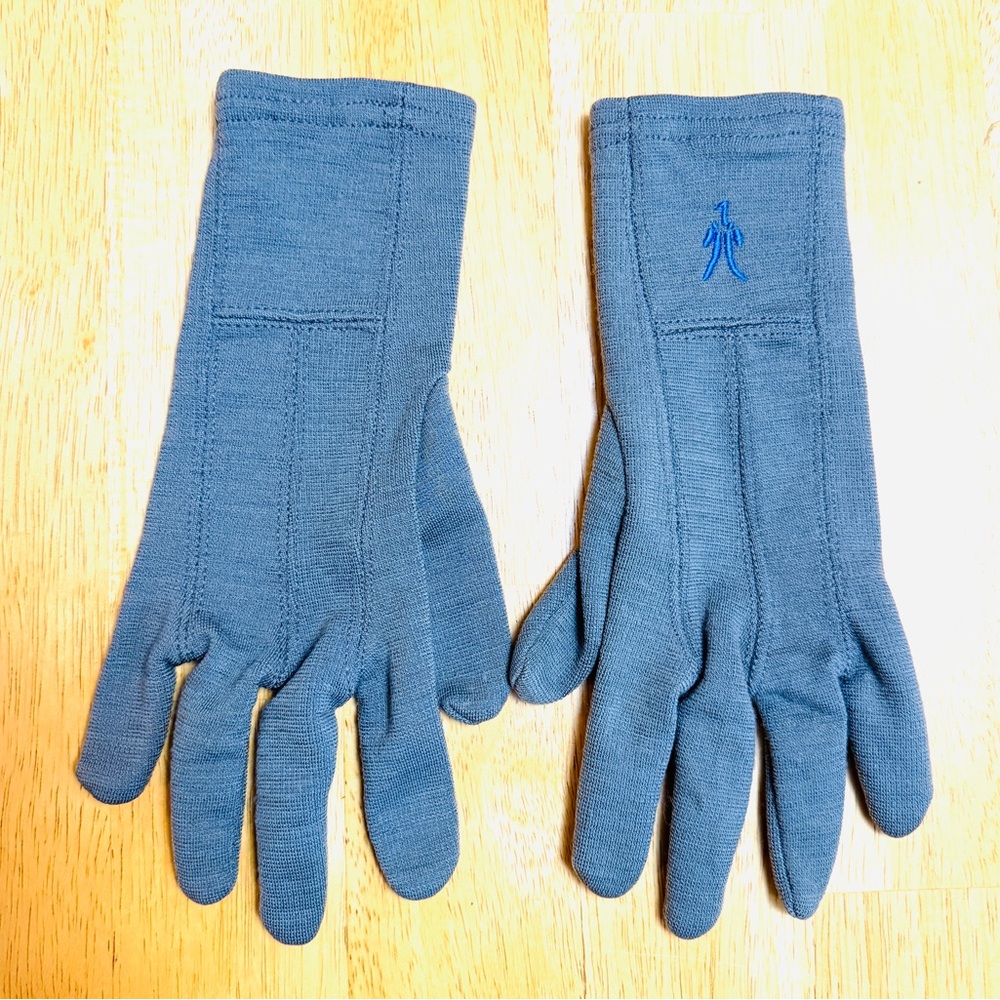 IBEX “SHAK” GLOVE LINERS. SIZE SMALL